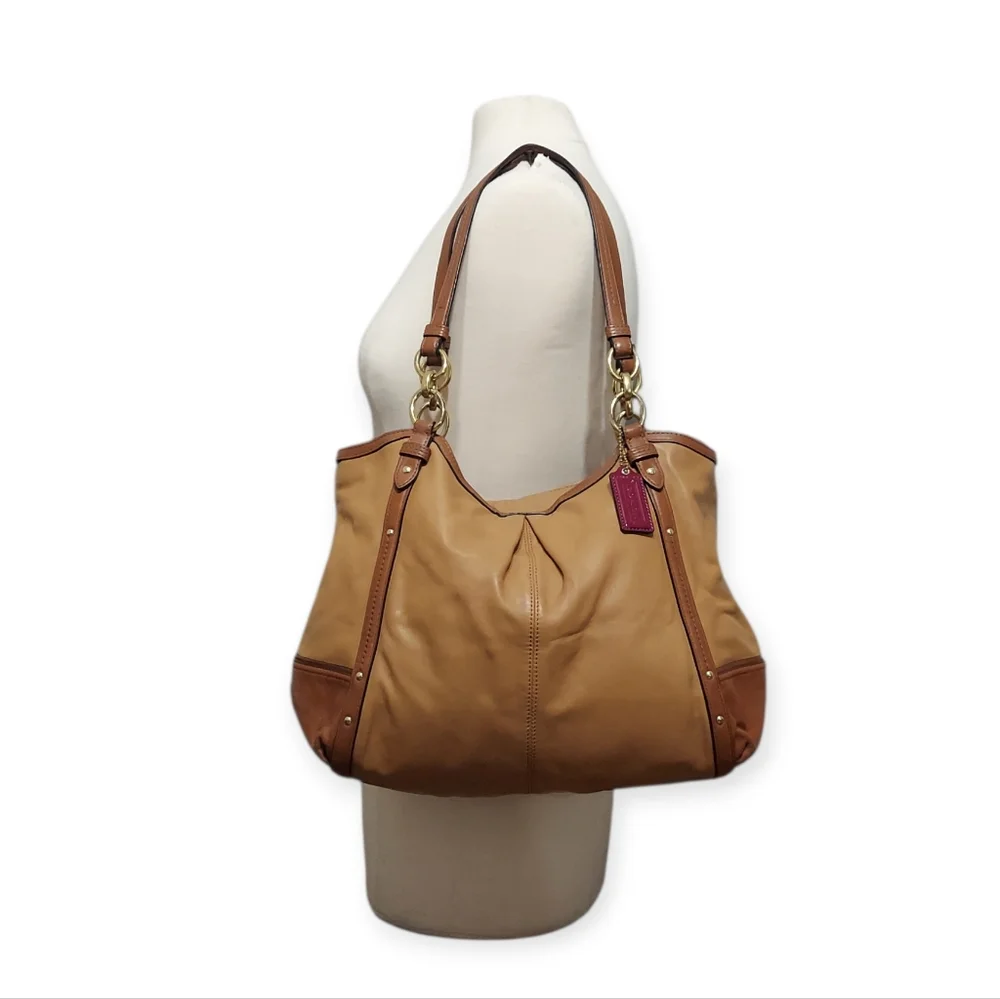 Coach Alexandria Leather Shoulder Bag Zip Closure No F20812